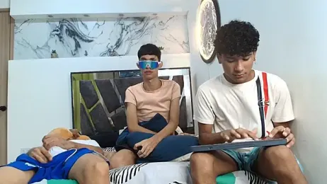 LONDON_BOYS1 webcam model stream image