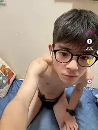 ryouya_ryouya webcam stripchat model stream image