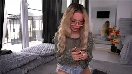 KylieJoyce webcam model stream image