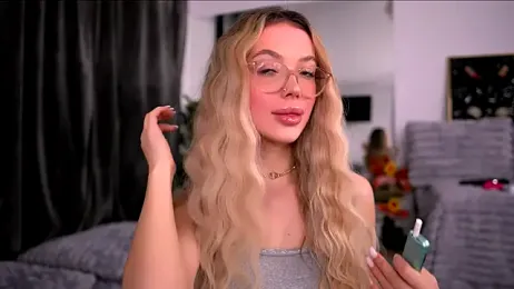 KylieJoyce webcam model stream image