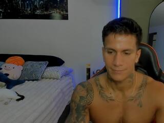 Petter Grey webcam model stream image