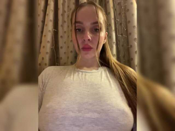 Kikilaky webcam model stream image