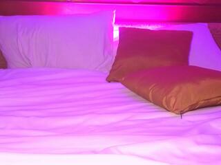 Kate Von webcam model stream image