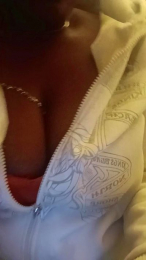 Elles4 webcam model stream image