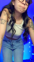 QueenDesiree webcam model stream image