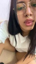 DimeAria webcam model stream image