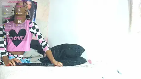 k_stormi_ webcam model stream image