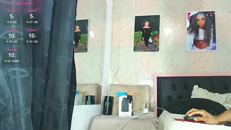 k_stormi_ webcam model stream image