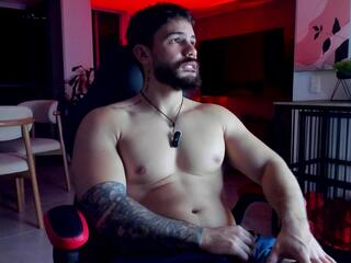Valenthino Salvatore webcam model stream image