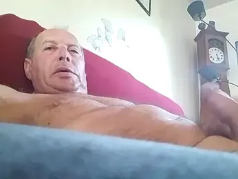 Vince072 webcam model stream image