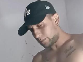 Dereck Prime webcam model stream image