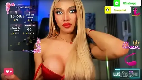 UrDominantBella webcam model stream image