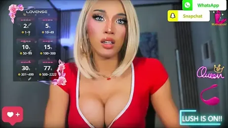 UrDominantBella webcam model stream image