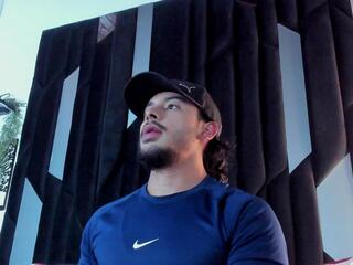 Justin Whitte webcam model stream image