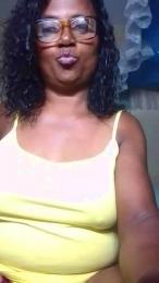 momsexy_xxx webcam model stream image