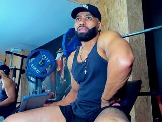 Logan Simons webcam model stream image