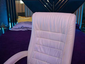 CoolTatis webcam bongacams model stream image