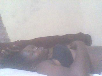 PrettyG webcam model stream image