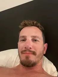 Oliverhnt webcam model stream image