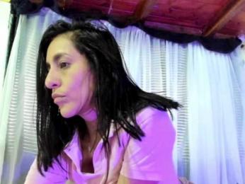 Maka-Isabel webcam model stream image