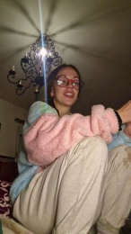 Quenomirees webcam model stream image