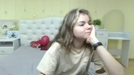 TinaRedly webcam model stream image