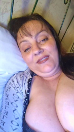 Annalyluky webcam model stream image