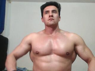 Edde Max webcam model stream image