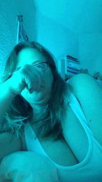 m_o_na_x webcam model stream image