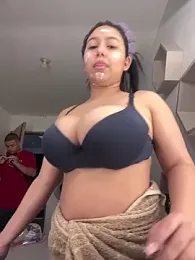 RexxaYBlade webcam model stream image