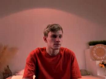 volan_starts webcam model stream image