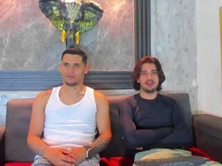 Lewis & Charlie webcam model stream image