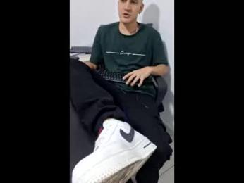 isaac_winter_ webcam model stream image