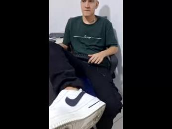 isaac_winter_ webcam model stream image