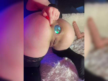 AMonika1 webcam model stream image