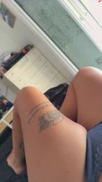 FootEly webcam model stream image