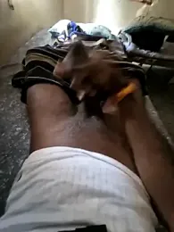 Yours_daddy6728 webcam model stream image