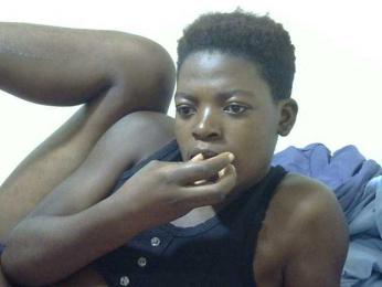 Prettycandy webcam model stream image