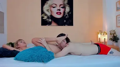 HouseOfSR webcam model stream image