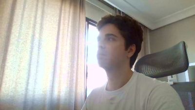 alvarowinzzzer2 webcam cam4 model stream image