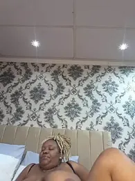 Thasha8 webcam model stream image