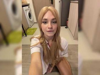 AstridMoss webcam model stream image