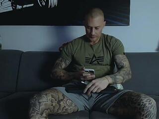 Calvin Hunt webcam flirt4free model stream image