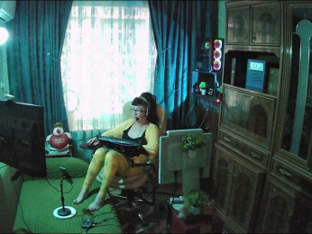 Infodar webcam bongacams model stream image