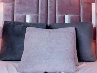 zhuyhong webcam model stream image