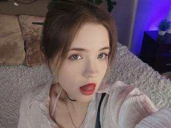 MonnieMoniz webcam model stream image