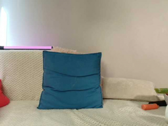 Dina-Bunny webcam model stream image