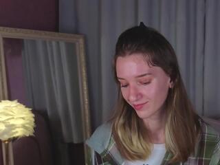 Lily Hartwell webcam model stream image