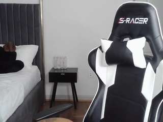 january-rose webcam model stream image