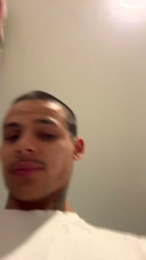 Boyhernan webcam model stream image